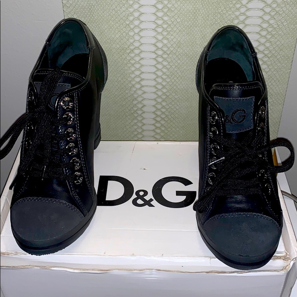 DG women’s boots